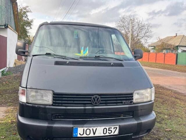 Черный Фольксваген Transporter, объемом двигателя 2.5 л и пробегом 537 тыс. км за 3500 $, фото 1 на Automoto.ua