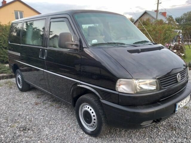 Черный Фольксваген Transporter, объемом двигателя 2.5 л и пробегом 298 тыс. км за 2300 $, фото 1 на Automoto.ua