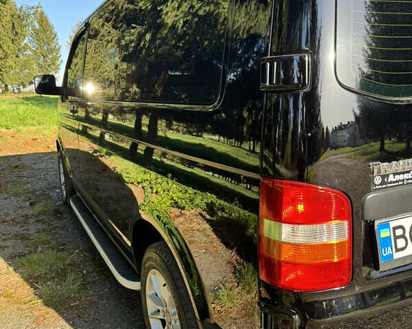 Черный Фольксваген Transporter, объемом двигателя 2.46 л и пробегом 318 тыс. км за 10500 $, фото 1 на Automoto.ua