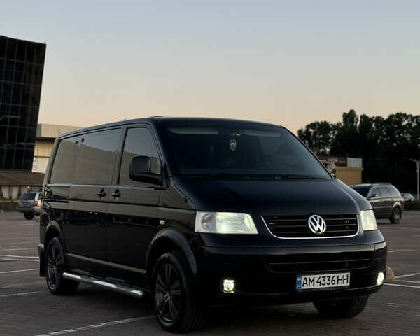 Черный Фольксваген Transporter, объемом двигателя 2.5 л и пробегом 300 тыс. км за 9500 $, фото 1 на Automoto.ua