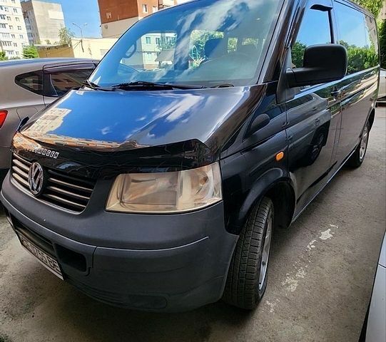 Черный Фольксваген Transporter, объемом двигателя 1.9 л и пробегом 385 тыс. км за 7800 $, фото 1 на Automoto.ua
