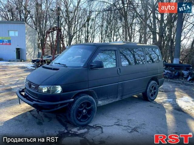 Черный Фольксваген Transporter, объемом двигателя 2.5 л и пробегом 350 тыс. км за 3999 $, фото 1 на Automoto.ua