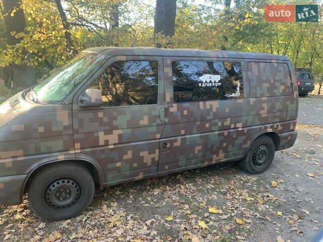 Коричневый Фольксваген Transporter, объемом двигателя 2.4 л и пробегом 300 тыс. км за 8300 $, фото 1 на Automoto.ua