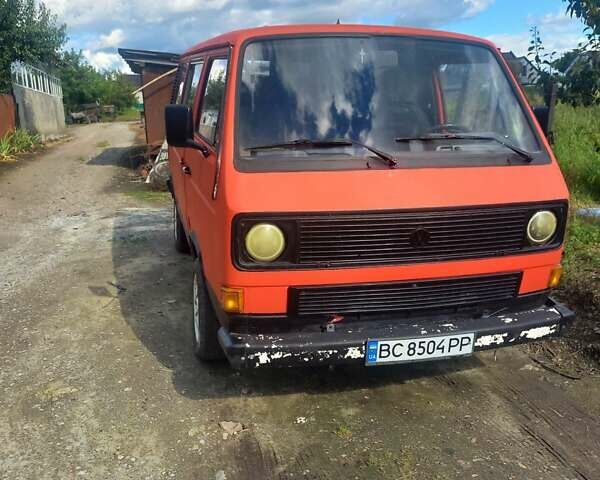Красный Фольксваген Transporter, объемом двигателя 1.6 л и пробегом 250 тыс. км за 1800 $, фото 1 на Automoto.ua