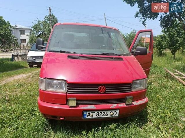 Красный Фольксваген Transporter, объемом двигателя 1.9 л и пробегом 352 тыс. км за 2900 $, фото 1 на Automoto.ua
