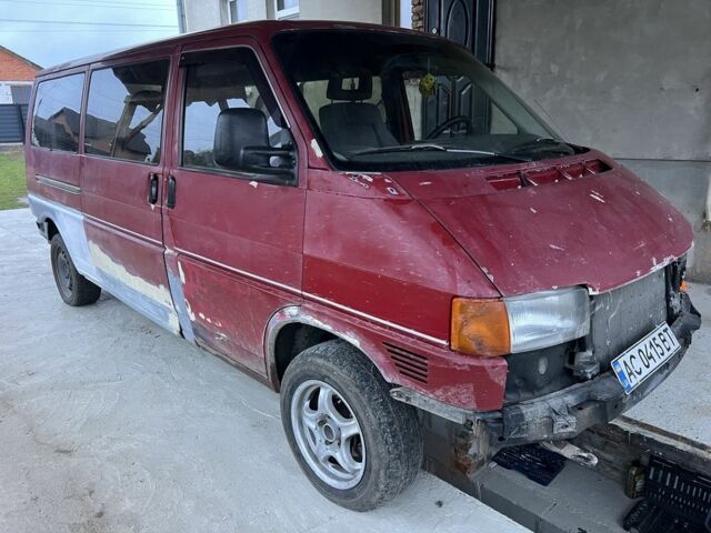 Красный Фольксваген Transporter, объемом двигателя 1.9 л и пробегом 390 тыс. км за 2900 $, фото 1 на Automoto.ua