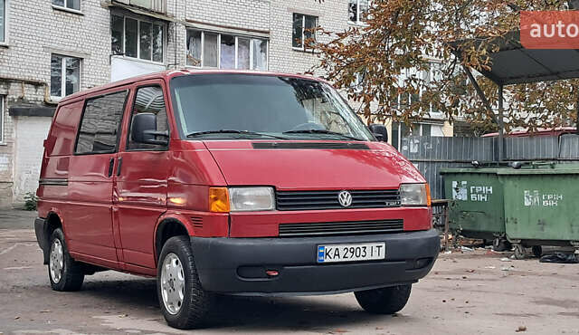 Червоний Фольксваген Transporter, об'ємом двигуна 2.5 л та пробігом 460 тис. км за 4500 $, фото 1 на Automoto.ua