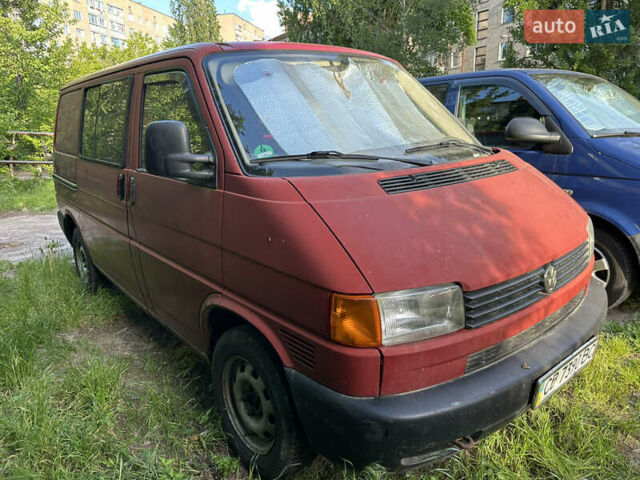 Красный Фольксваген Transporter, объемом двигателя 1.9 л и пробегом 320 тыс. км за 3300 $, фото 1 на Automoto.ua