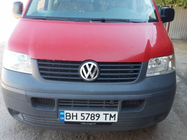 Красный Фольксваген Transporter, объемом двигателя 2.5 л и пробегом 450 тыс. км за 8500 $, фото 1 на Automoto.ua