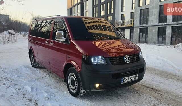 Червоний Фольксваген Transporter, об'ємом двигуна 2.5 л та пробігом 260 тис. км за 8500 $, фото 1 на Automoto.ua