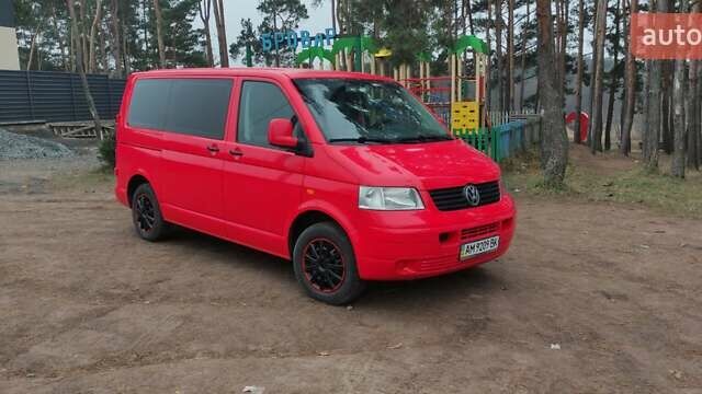 Красный Фольксваген Transporter, объемом двигателя 1.9 л и пробегом 345 тыс. км за 8000 $, фото 1 на Automoto.ua