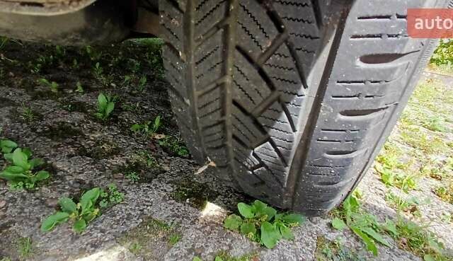 Красный Фольксваген Transporter, объемом двигателя 2.46 л и пробегом 400 тыс. км за 5000 $, фото 1 на Automoto.ua