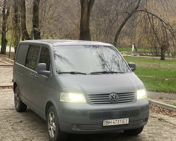 Красный Фольксваген Transporter, объемом двигателя 2.46 л и пробегом 300 тыс. км за 7500 $, фото 1 на Automoto.ua