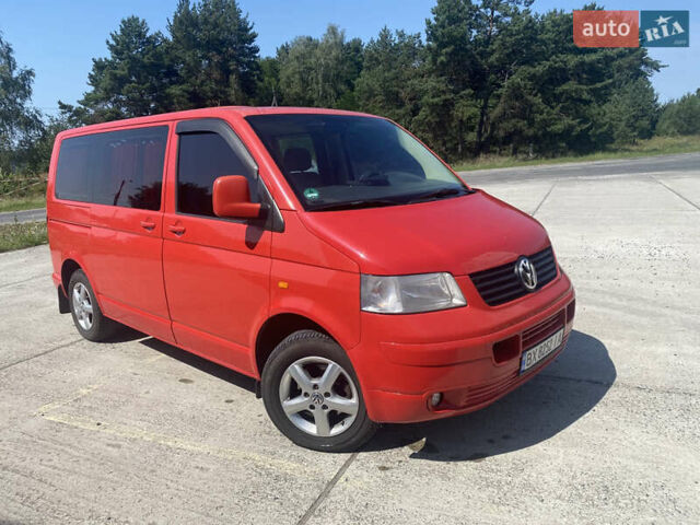 Красный Фольксваген Transporter, объемом двигателя 2.46 л и пробегом 313 тыс. км за 10499 $, фото 1 на Automoto.ua