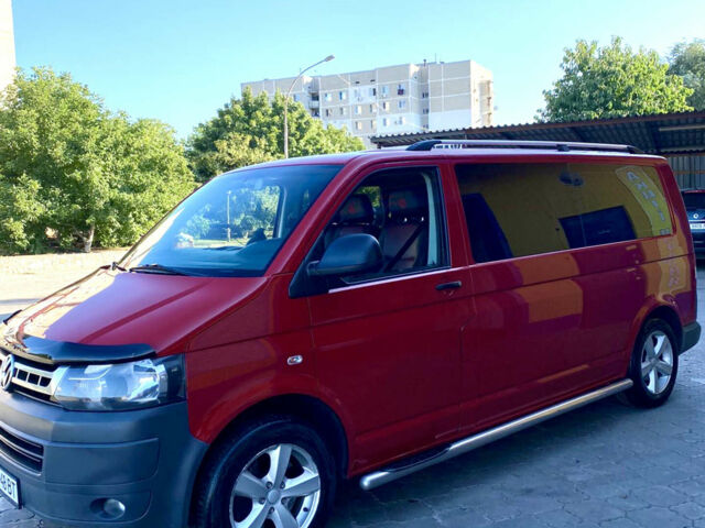 Красный Фольксваген Transporter, объемом двигателя 2 л и пробегом 250 тыс. км за 18000 $, фото 1 на Automoto.ua