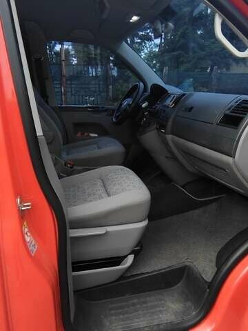 Червоний Фольксваген Transporter, об'ємом двигуна 2.5 л та пробігом 320 тис. км за 12000 $, фото 1 на Automoto.ua