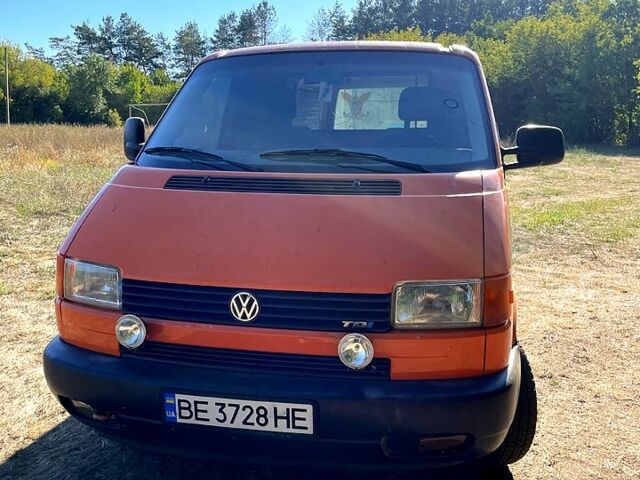 Фольксваген Transporter, объемом двигателя 2.5 л и пробегом 400 тыс. км за 4700 $, фото 1 на Automoto.ua