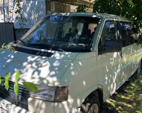 Фольксваген Transporter, объемом двигателя 2.4 л и пробегом 200 тыс. км за 4200 $, фото 1 на Automoto.ua