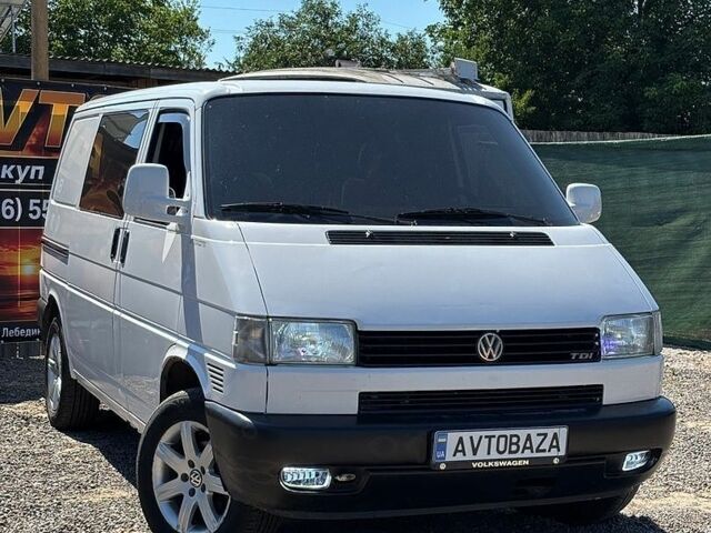 Фольксваген Transporter, объемом двигателя 2.5 л и пробегом 415 тыс. км за 8200 $, фото 1 на Automoto.ua