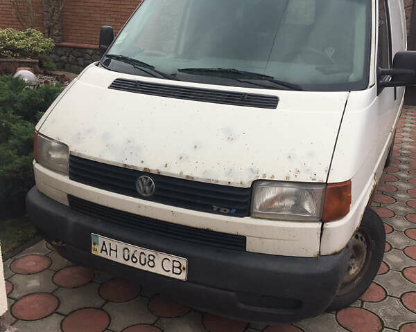 Фольксваген Transporter, объемом двигателя 2.5 л и пробегом 470 тыс. км за 6100 $, фото 1 на Automoto.ua