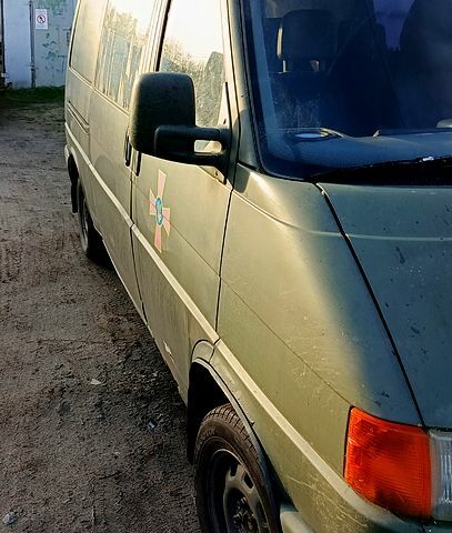 Фольксваген Transporter, объемом двигателя 24 л и пробегом 300 тыс. км за 3400 $, фото 1 на Automoto.ua