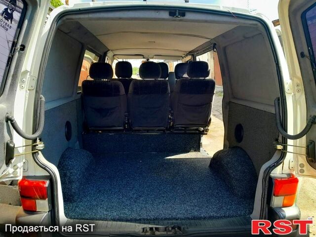 Фольксваген Transporter, объемом двигателя 1.8 л и пробегом 281 тыс. км за 5700 $, фото 1 на Automoto.ua