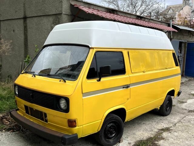 Желтый Фольксваген Transporter, объемом двигателя 1.6 л и пробегом 666 тыс. км за 1600 $, фото 1 на Automoto.ua