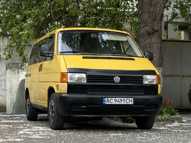 Желтый Фольксваген Transporter, объемом двигателя 1.9 л и пробегом 270 тыс. км за 2800 $, фото 1 на Automoto.ua
