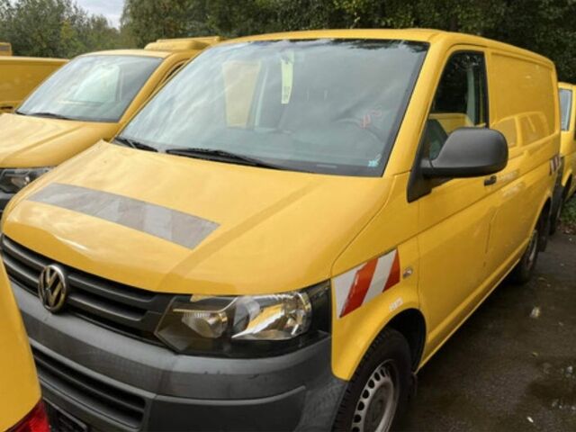 Жовтий Фольксваген Transporter, об'ємом двигуна 2 л та пробігом 278 тис. км за 5795 $, фото 1 на Automoto.ua
