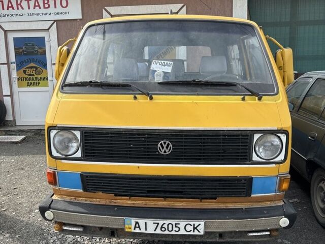 Желтый Фольксваген Transporter, объемом двигателя 1.6 л и пробегом 435 тыс. км за 2100 $, фото 1 на Automoto.ua