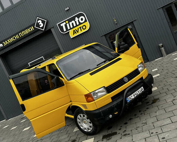 Желтый Фольксваген Transporter, объемом двигателя 1.9 л и пробегом 286 тыс. км за 4000 $, фото 1 на Automoto.ua