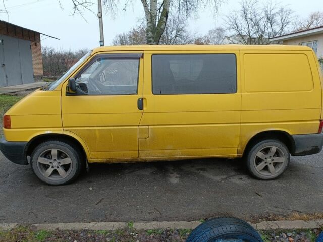 Жовтий Фольксваген Transporter, об'ємом двигуна 1.9 л та пробігом 400 тис. км за 6000 $, фото 1 на Automoto.ua