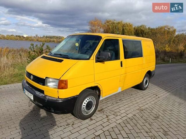 Желтый Фольксваген Transporter, объемом двигателя 2.46 л и пробегом 300 тыс. км за 3950 $, фото 1 на Automoto.ua