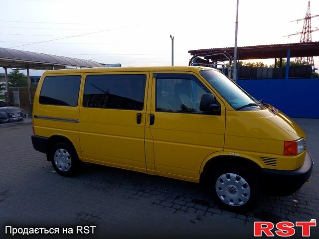 Жовтий Фольксваген Transporter, об'ємом двигуна 2.5 л та пробігом 236 тис. км за 7500 $, фото 1 на Automoto.ua