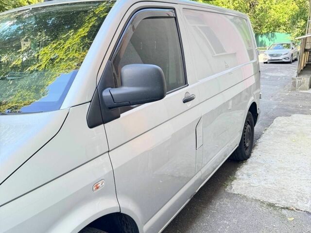Сірий Фольксваген Transporter, об'ємом двигуна 2.46 л та пробігом 316 тис. км за 9000 $, фото 1 на Automoto.ua