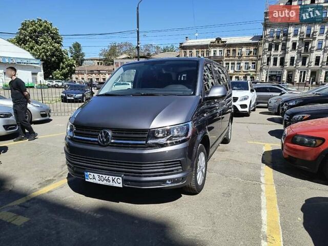 Серый Фольксваген Transporter, объемом двигателя 2 л и пробегом 219 тыс. км за 22200 $, фото 1 на Automoto.ua