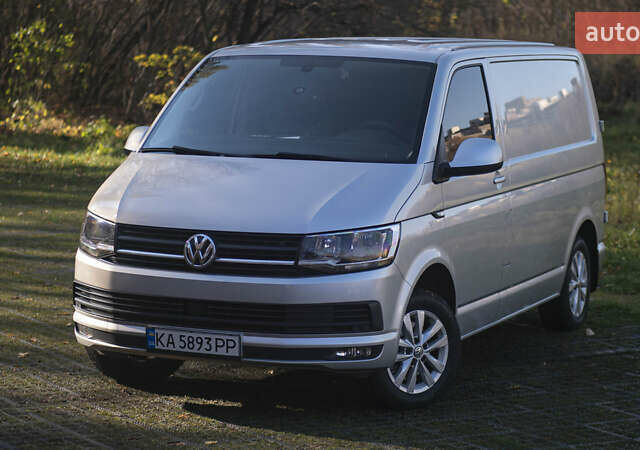 Серый Фольксваген Transporter, объемом двигателя 2 л и пробегом 248 тыс. км за 23000 $, фото 1 на Automoto.ua