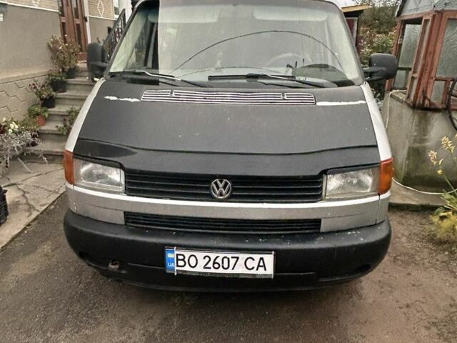 Серый Фольксваген Transporter, объемом двигателя 2.4 л и пробегом 422 тыс. км за 5000 $, фото 1 на Automoto.ua
