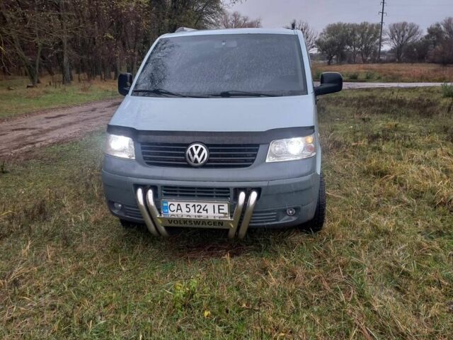 Серый Фольксваген Transporter, объемом двигателя 2.5 л и пробегом 302 тыс. км за 6800 $, фото 1 на Automoto.ua