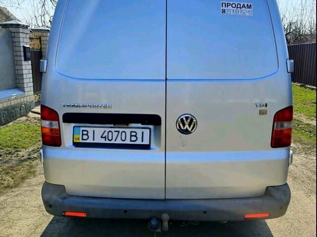 Серый Фольксваген Transporter, объемом двигателя 2.5 л и пробегом 409 тыс. км за 7000 $, фото 1 на Automoto.ua