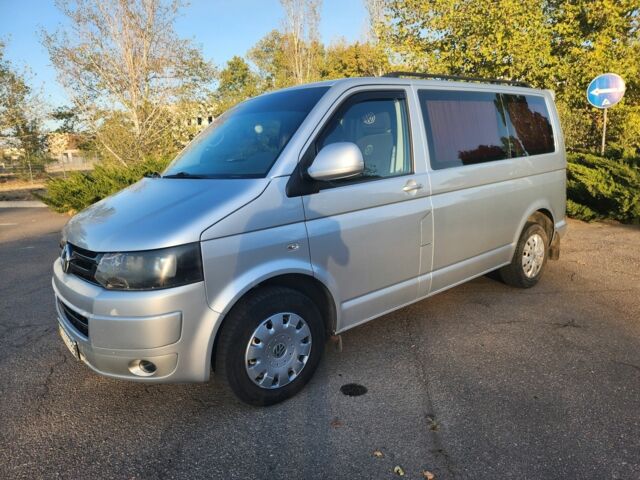 Сірий Фольксваген Transporter, об'ємом двигуна 2 л та пробігом 251 тис. км за 8800 $, фото 1 на Automoto.ua