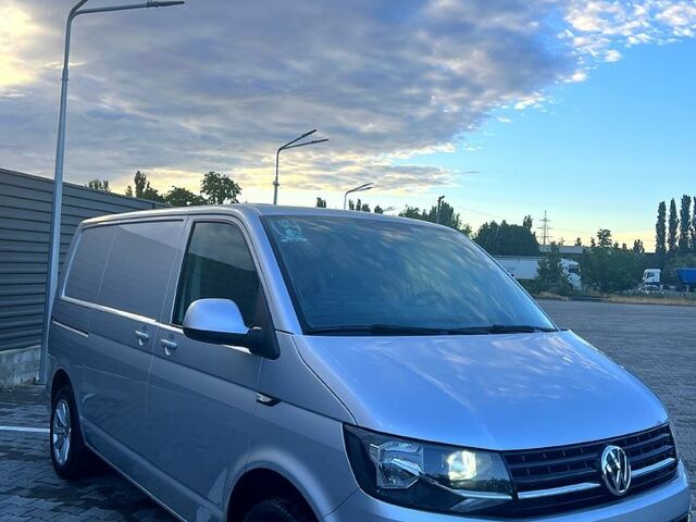 Сірий Фольксваген Transporter, об'ємом двигуна 2 л та пробігом 240 тис. км за 18300 $, фото 1 на Automoto.ua