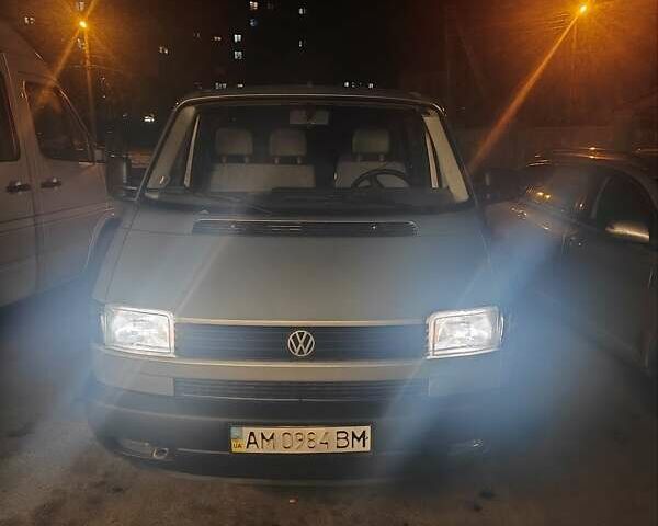 Серый Фольксваген Transporter, объемом двигателя 2.4 л и пробегом 417 тыс. км за 7500 $, фото 1 на Automoto.ua