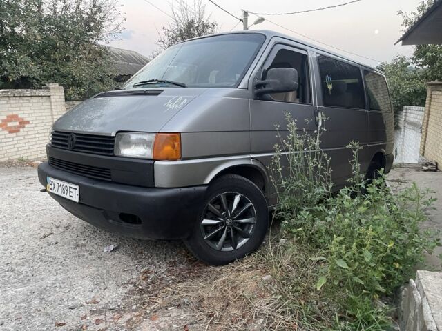 Серый Фольксваген Transporter, объемом двигателя 2.5 л и пробегом 400 тыс. км за 3000 $, фото 1 на Automoto.ua