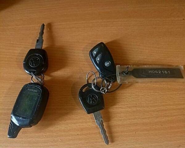 Серый Фольксваген Transporter, объемом двигателя 2.5 л и пробегом 332 тыс. км за 8500 $, фото 1 на Automoto.ua