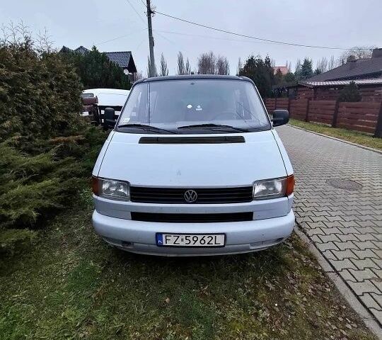 Серый Фольксваген Transporter, объемом двигателя 2 л и пробегом 383 тыс. км за 2670 $, фото 1 на Automoto.ua