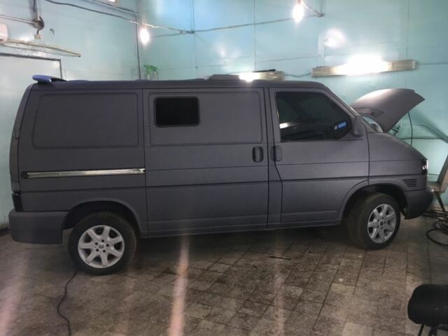 Сірий Фольксваген Transporter, об'ємом двигуна 2.5 л та пробігом 159 тис. км за 10900 $, фото 1 на Automoto.ua