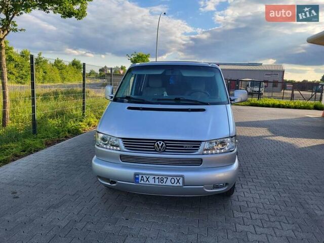 Серый Фольксваген Transporter, объемом двигателя 2.5 л и пробегом 390 тыс. км за 10669 $, фото 1 на Automoto.ua