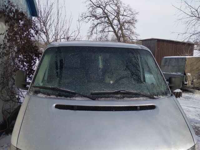 Серый Фольксваген Transporter, объемом двигателя 2.5 л и пробегом 450 тыс. км за 3700 $, фото 1 на Automoto.ua