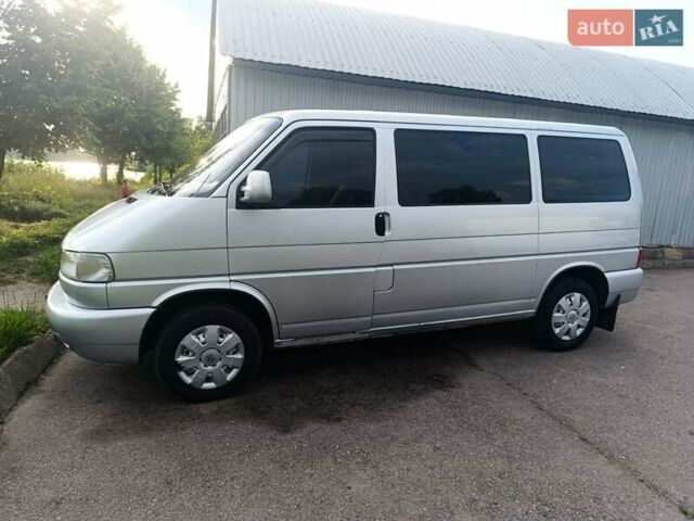 Серый Фольксваген Transporter, объемом двигателя 2.5 л и пробегом 450 тыс. км за 7600 $, фото 1 на Automoto.ua